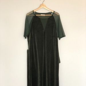 Oak & Fort Green Velvet Dress